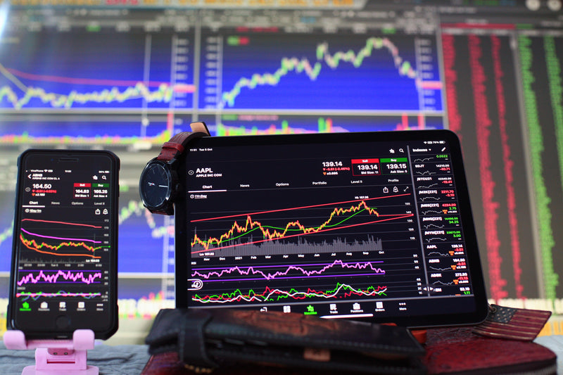 Dollar-Cost Averaging (DCA) vs. Market Timing: Why Consistency Beats Guessing the Bottom