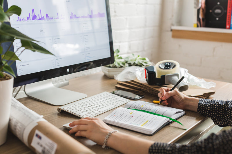 How to Read Candlestick Charts Like a Pro
